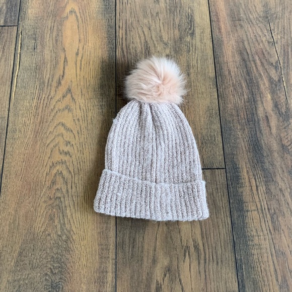 (2/$10) Toque wirh Pom Pom - Picture 1 of 2